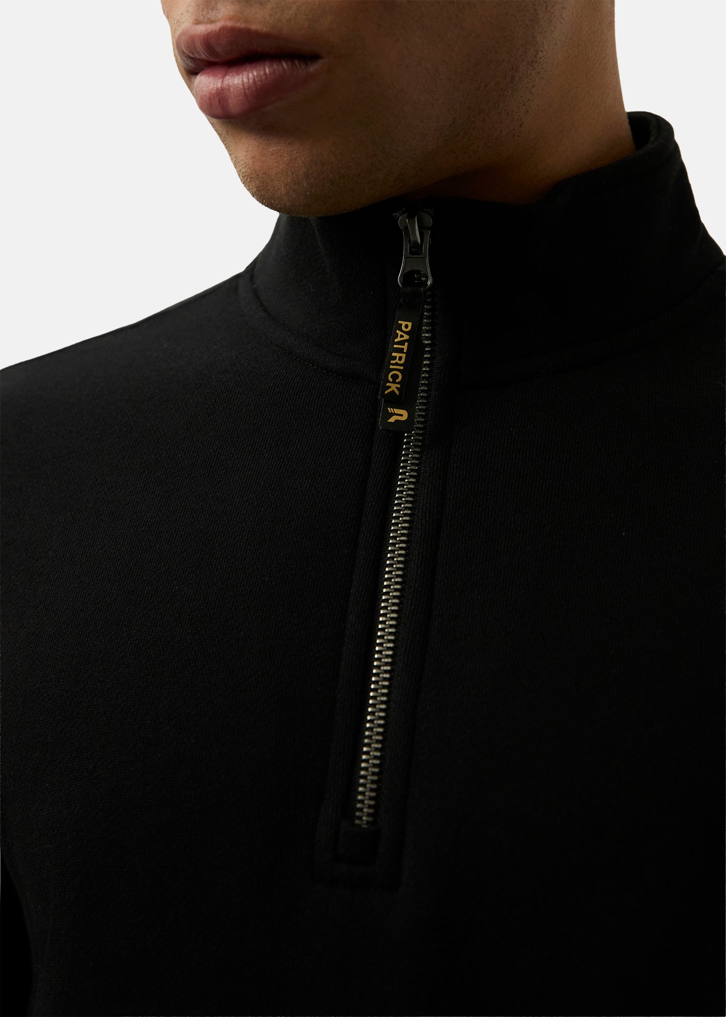 Harlem 1/4 Zip top - Black