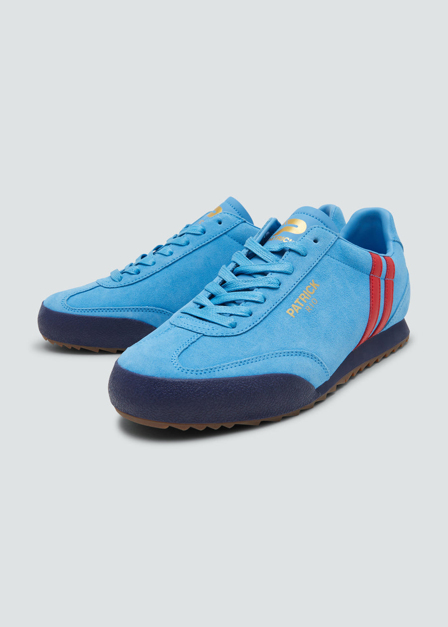 Trainers blue store